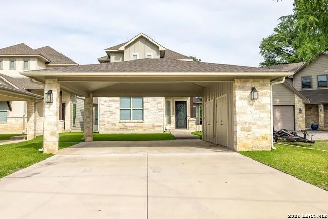 2228 Williams Lakeshore Kingsland, TX 78639