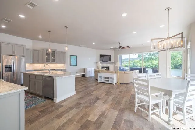 2228 Williams Lakeshore Kingsland, TX 78639