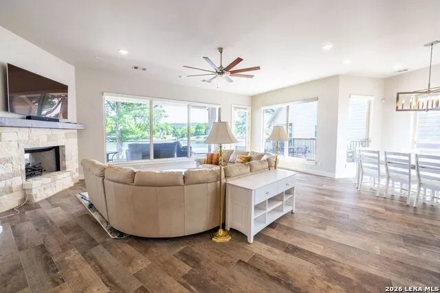 2228 Williams Lakeshore Kingsland, TX 78639