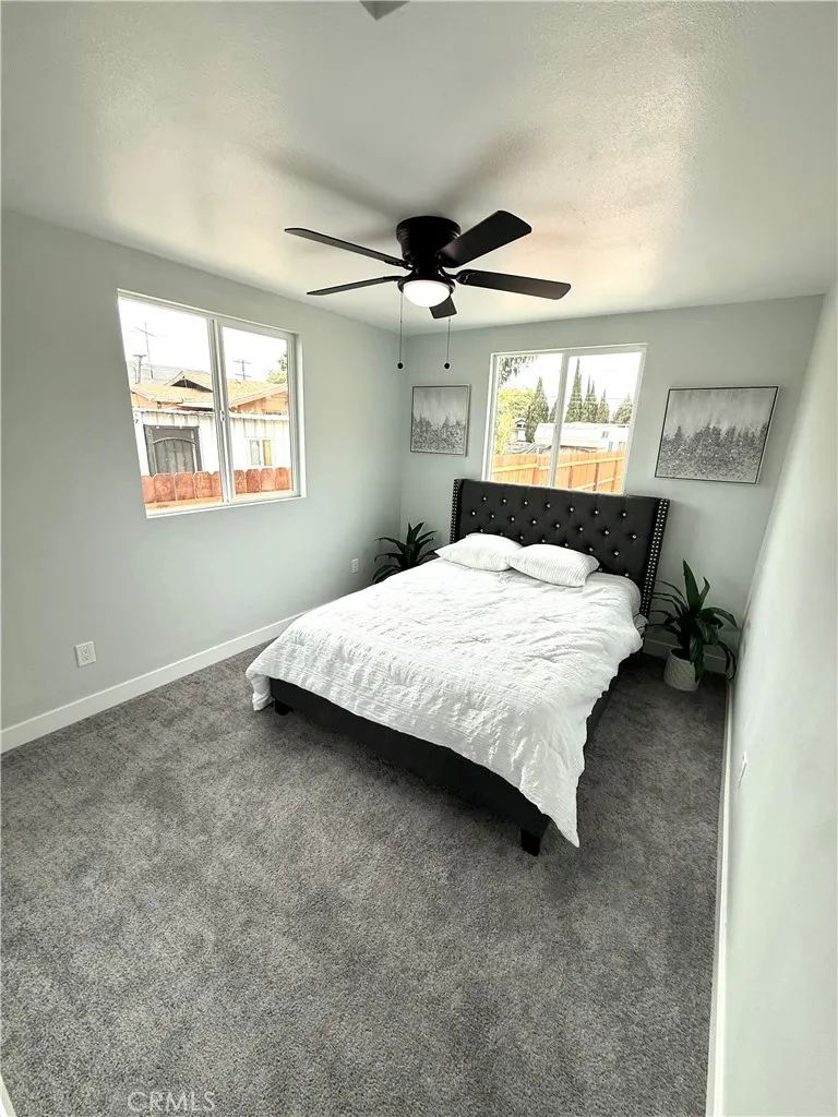 8735 Beach Los Angeles, CA 90002