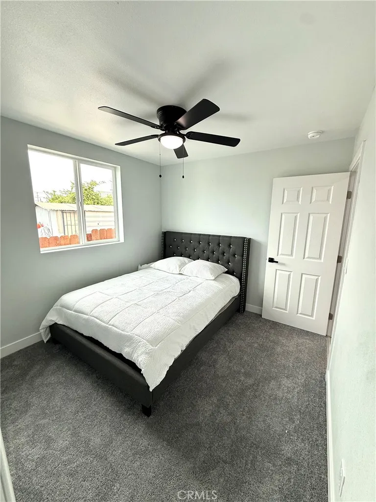 8735 Beach Los Angeles, CA 90002