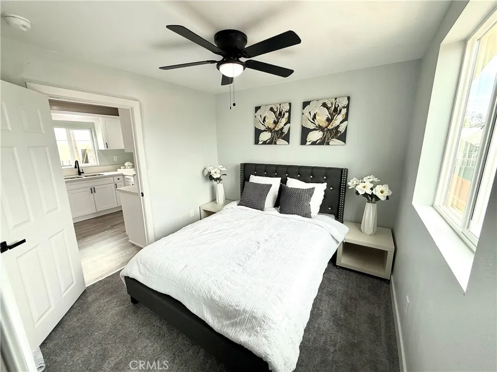 8735 Beach Los Angeles, CA 90002