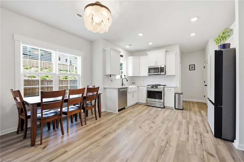 7458 Buckview Court Kernersville, NC 27284
