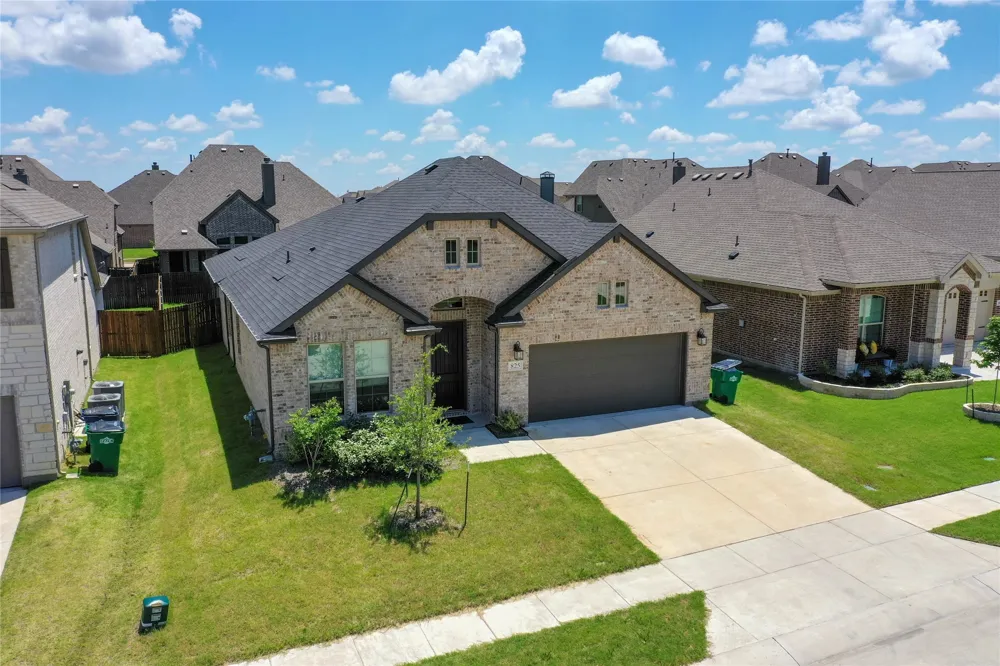 825 Allison Drive Fate, TX 75087