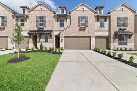 6559 Scarlet Pond Lane