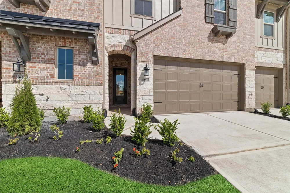6559 Scarlet Pond Lane Fulshear, TX 77441