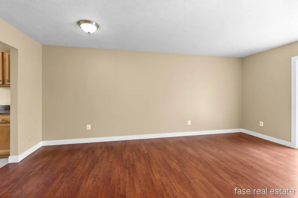 4605 Tabor Road NW Comstock Park, MI 49321