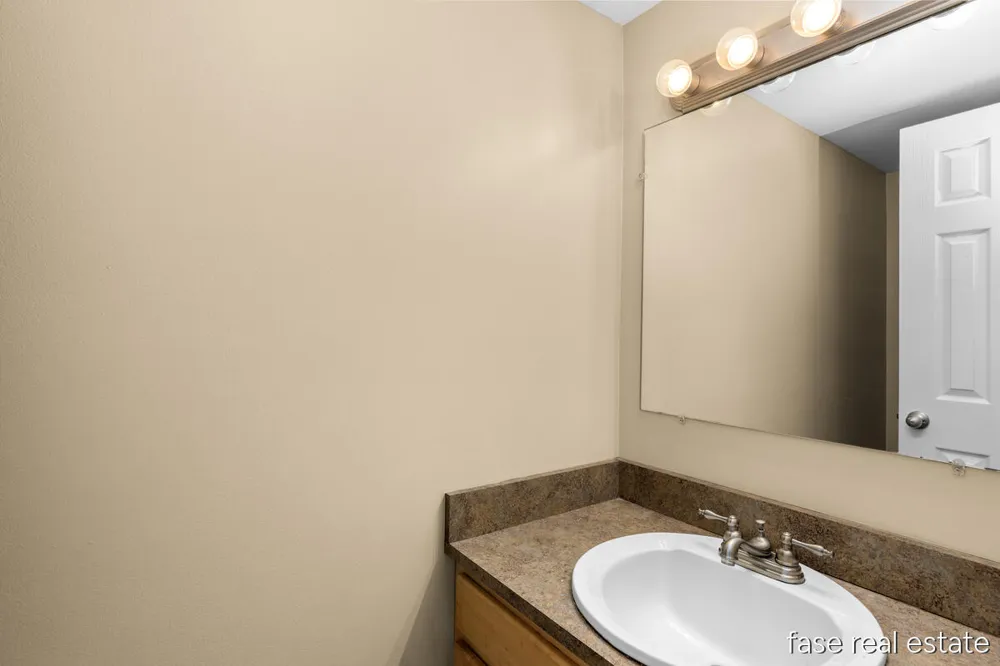 4605 Tabor Road NW Comstock Park, MI 49321