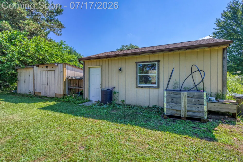 9805 Dolan Road Columbus Township, MI 48063
