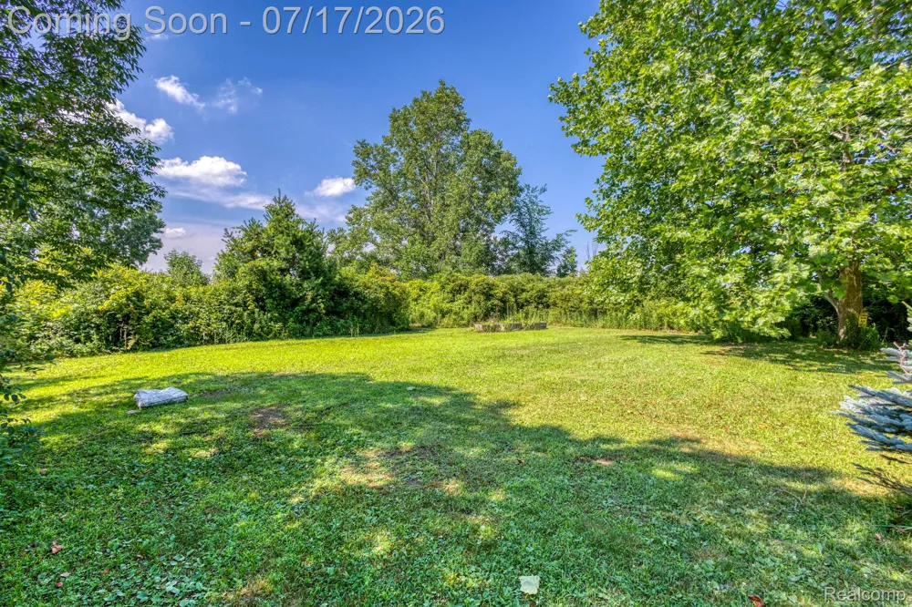 9805 Dolan Road Columbus Township, MI 48063