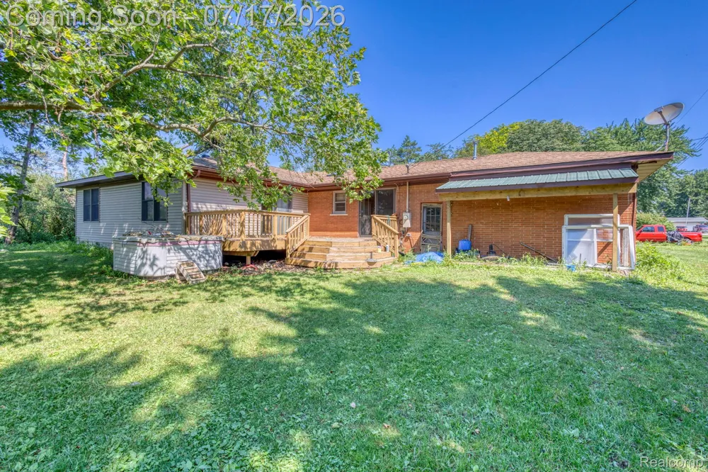 9805 Dolan Road Columbus Township, MI 48063