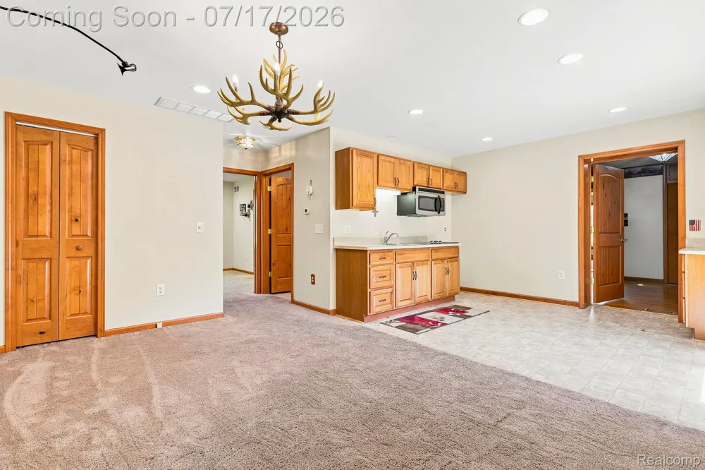 9805 Dolan Road Columbus Township, MI 48063