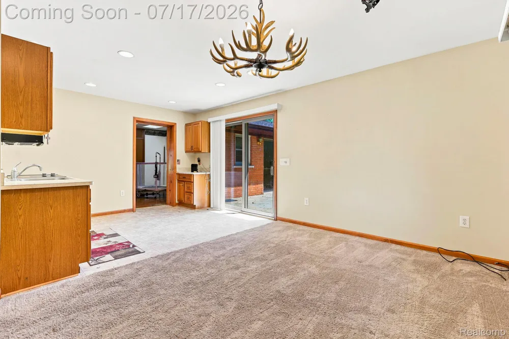 9805 Dolan Road Columbus Township, MI 48063