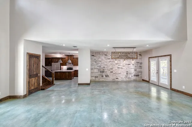 422 Red Wright Rd Leakey, TX 78873