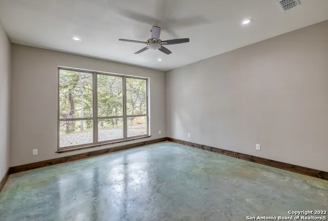 422 Red Wright Rd Leakey, TX 78873
