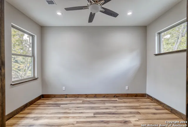 422 Red Wright Rd Leakey, TX 78873