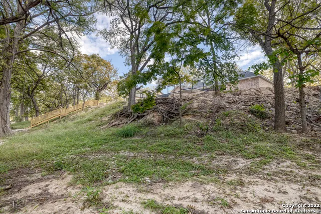 422 Red Wright Rd Leakey, TX 78873