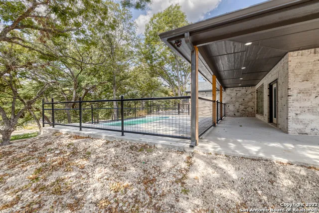 422 Red Wright Rd Leakey, TX 78873