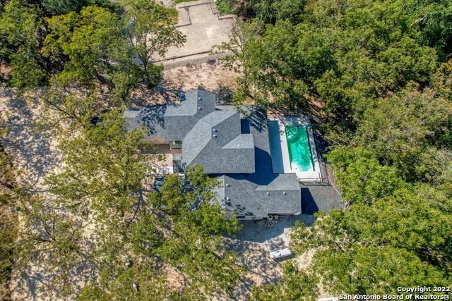 422 Red Wright Rd Leakey, TX 78873