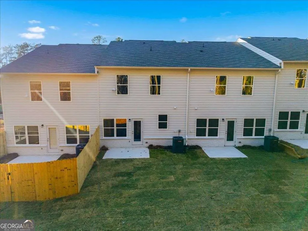 2561 RIVERSIDE RD Conyers, GA 30013