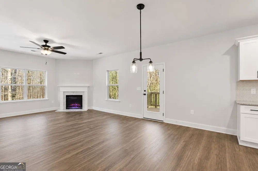 181 Thunder VLY Dawsonville, GA 30534