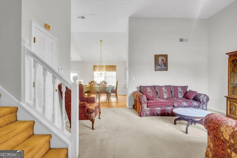 1289 Labrador LN Riverdale, GA 30296
