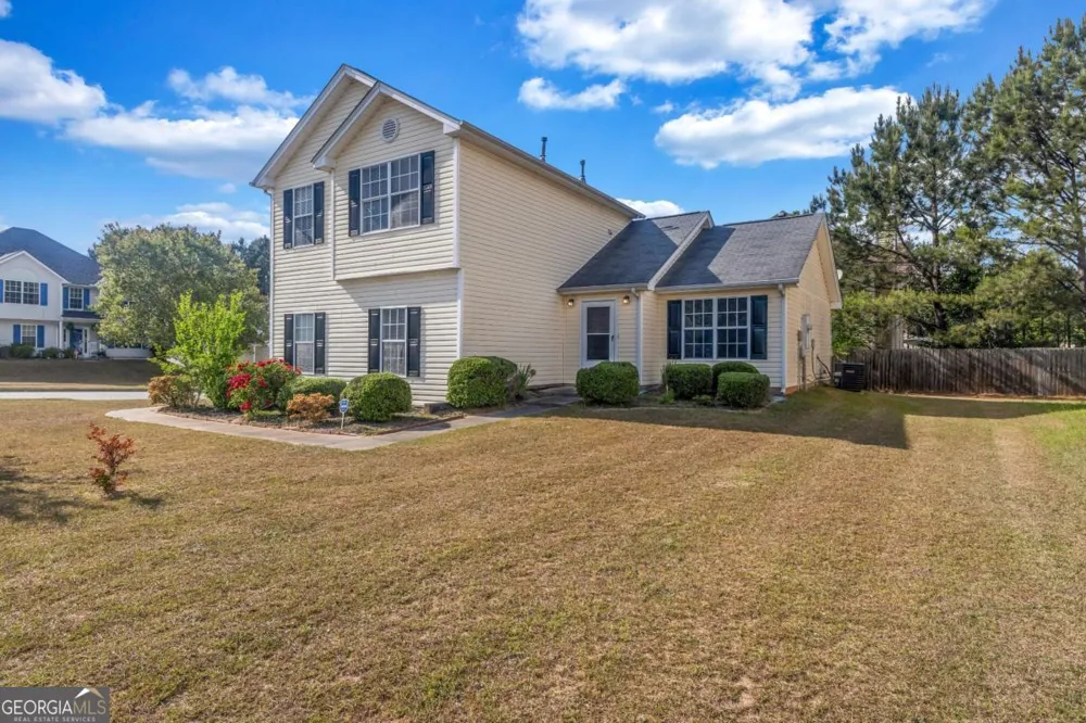 1289 Labrador LN Riverdale, GA 30296