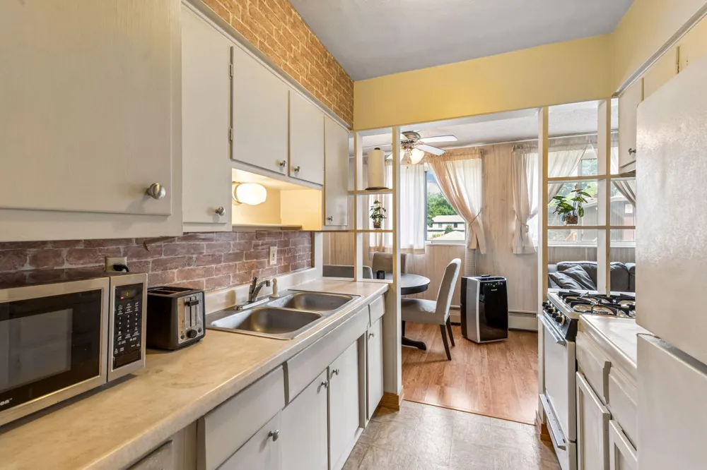 2381 Unity Avenue Golden Valley, MN 55422
