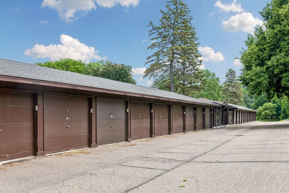 2381 Unity Avenue Golden Valley, MN 55422