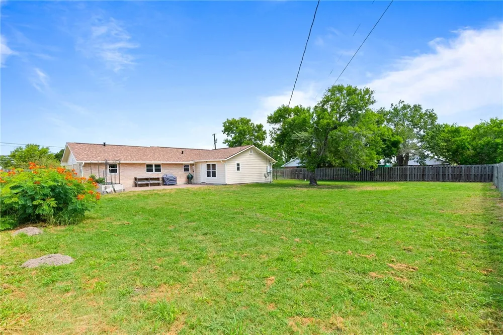 314 Inglewood Ingleside, TX 78362