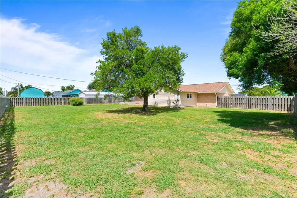 314 Inglewood Ingleside, TX 78362