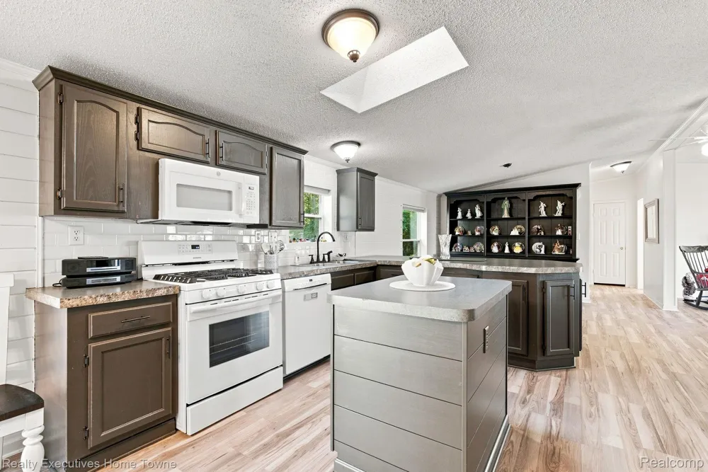 508 Bush Lake Lane Kimball Township, MI 48074