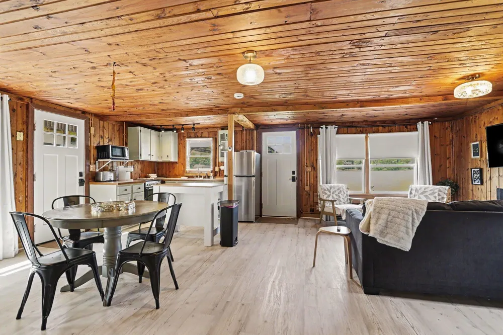 67560 95th Avenue Keeler Township, MI 49047