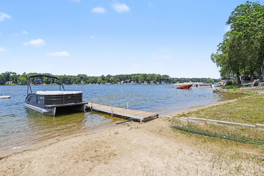 67560 95th Avenue Keeler Township, MI 49047