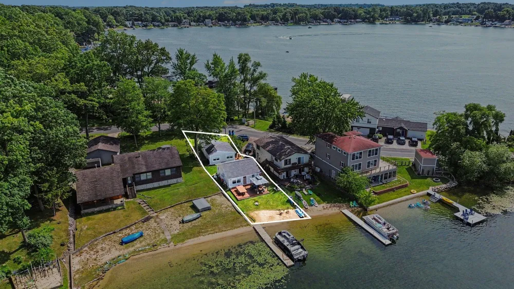 67560 95th Avenue Keeler Township, MI 49047