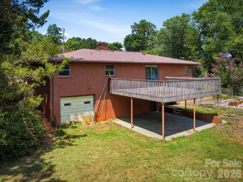 3446 Brandon Road Morganton, NC 28655