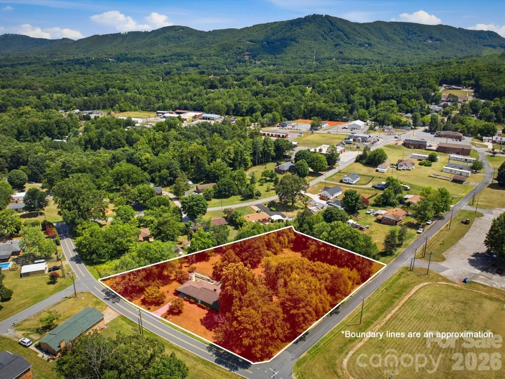 3446 Brandon Road Morganton, NC 28655