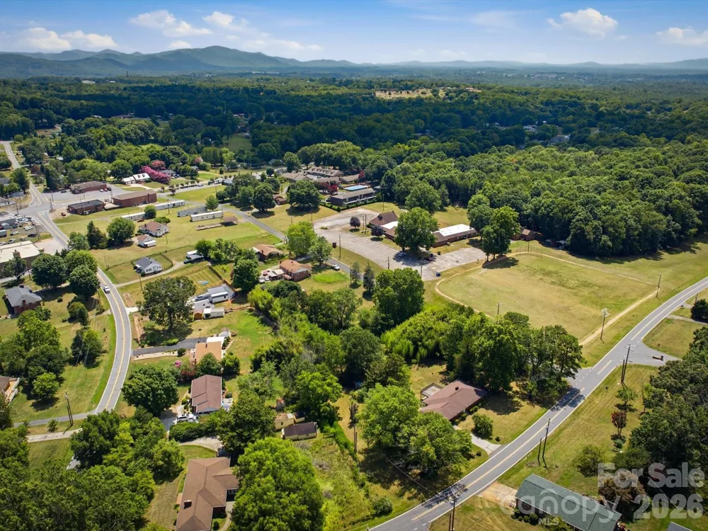 3446 Brandon Road Morganton, NC 28655