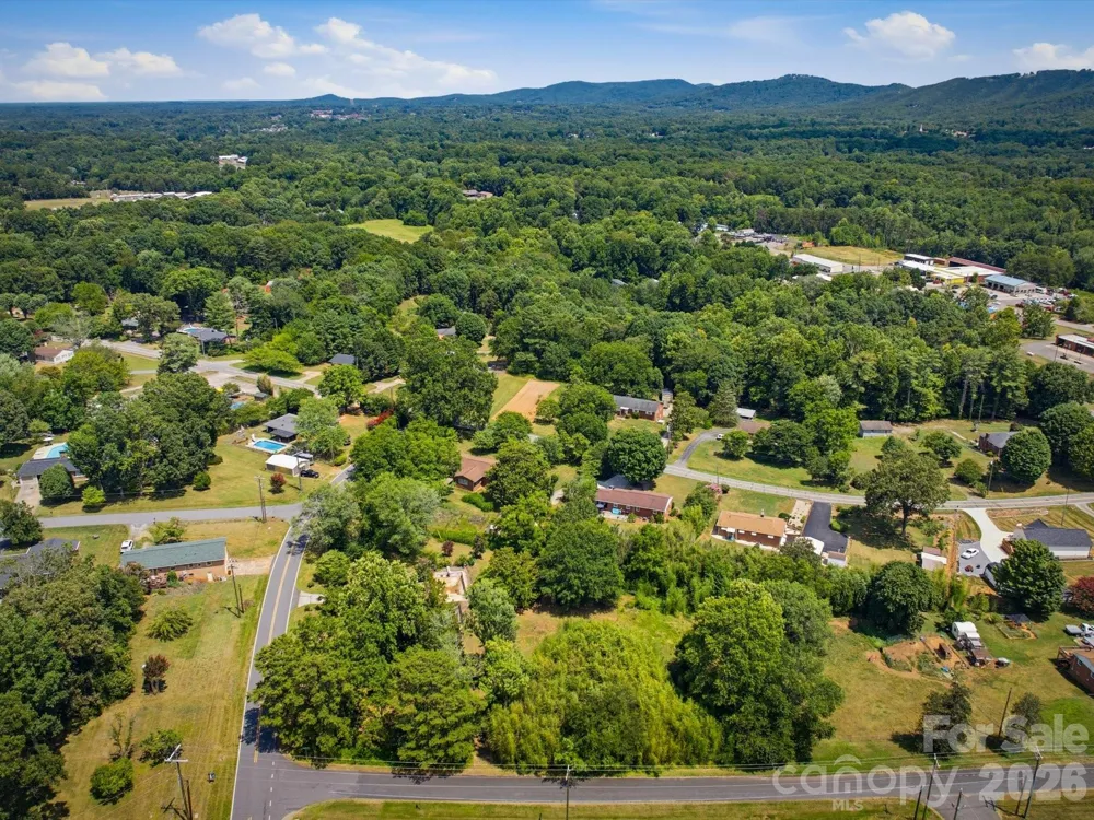 3446 Brandon Road Morganton, NC 28655