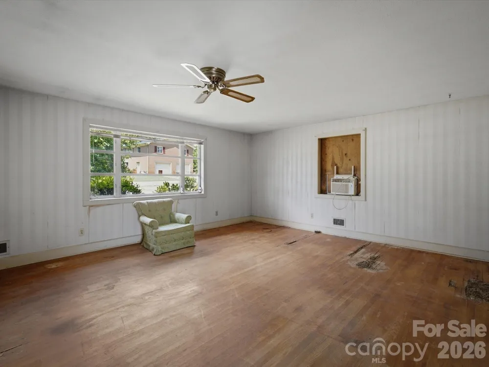 3446 Brandon Road Morganton, NC 28655