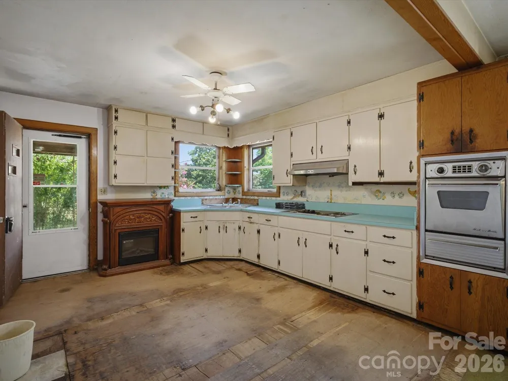 3446 Brandon Road Morganton, NC 28655