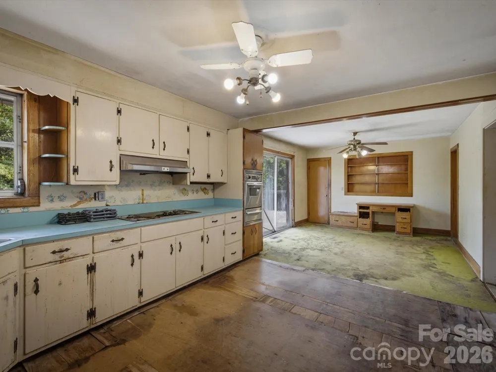 3446 Brandon Road Morganton, NC 28655