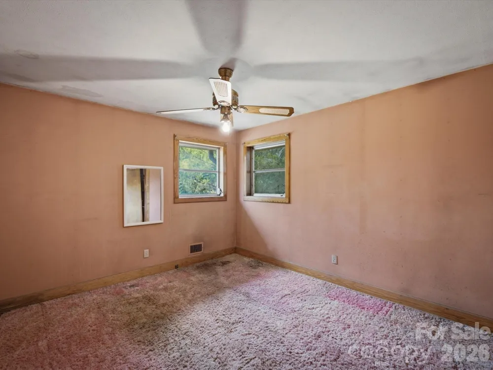 3446 Brandon Road Morganton, NC 28655