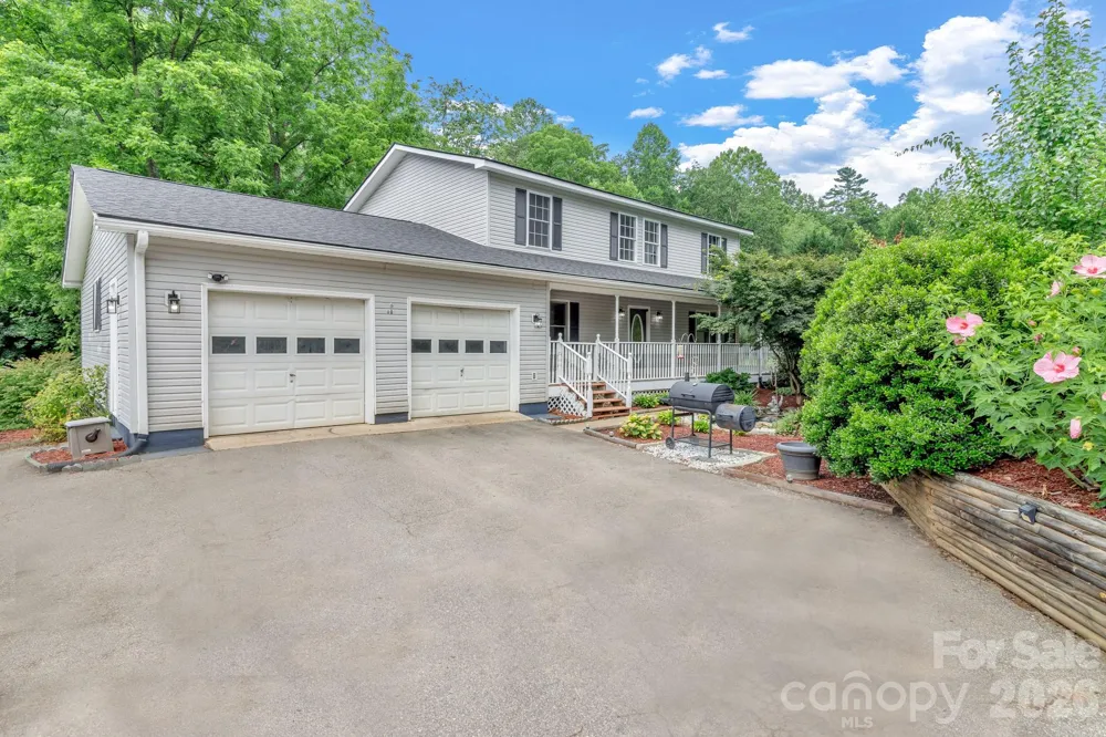 11 Aquarian Way Leicester, NC 28748