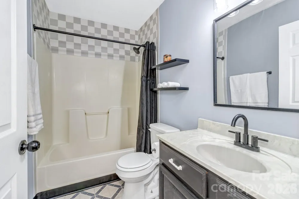 11 Aquarian Way Leicester, NC 28748