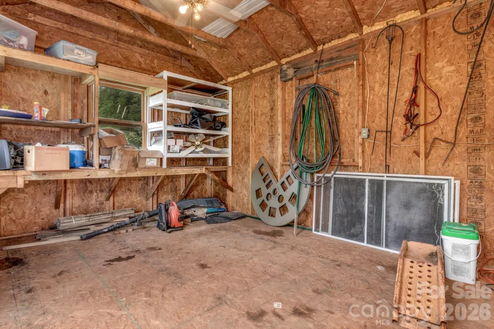 11 Aquarian Way Leicester, NC 28748
