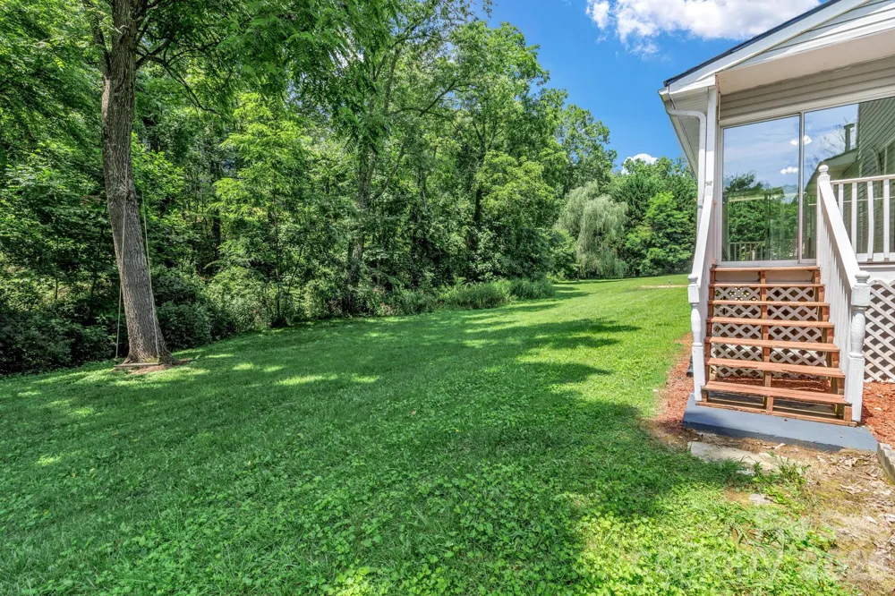 11 Aquarian Way Leicester, NC 28748