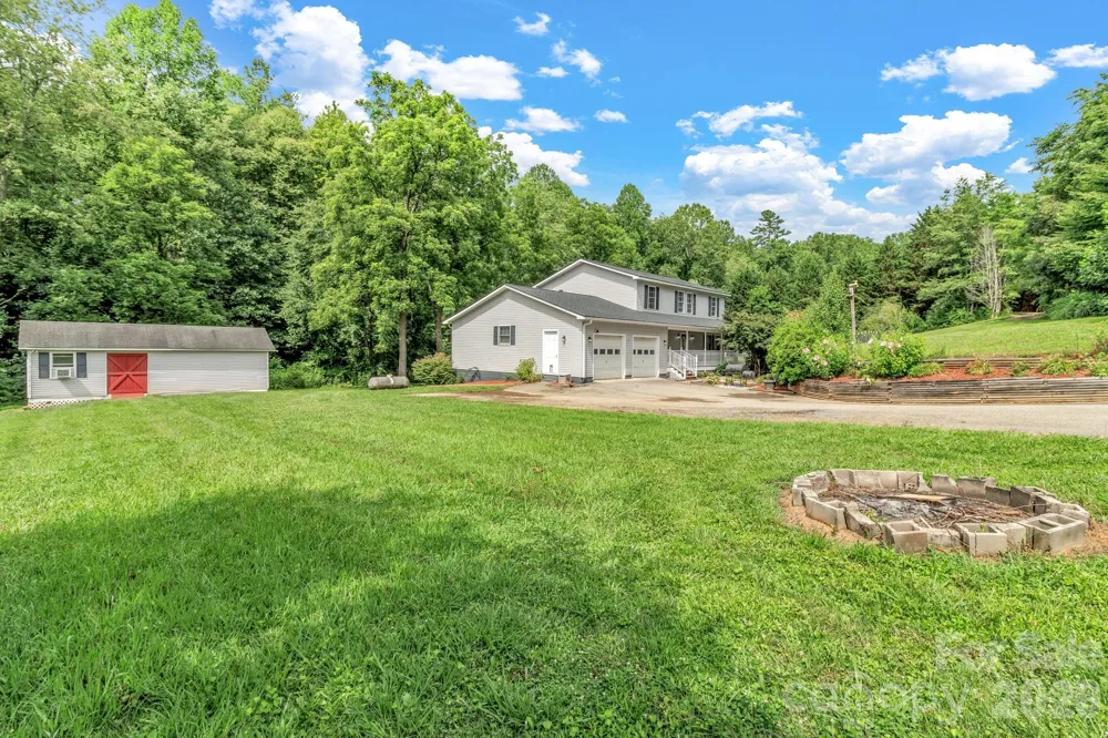 11 Aquarian Way Leicester, NC 28748