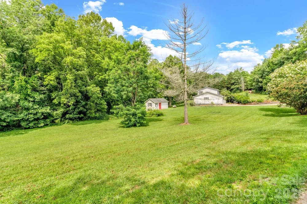 11 Aquarian Way Leicester, NC 28748