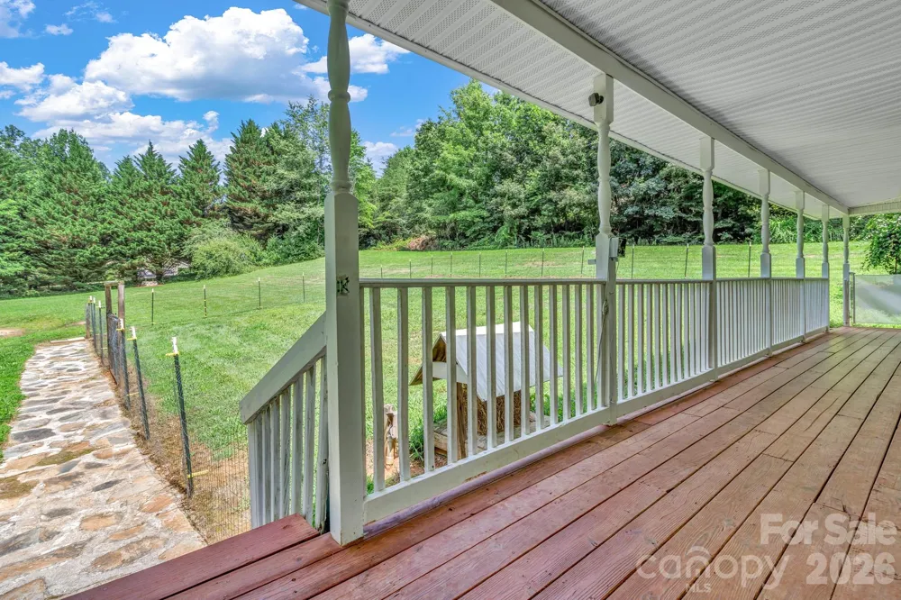 11 Aquarian Way Leicester, NC 28748